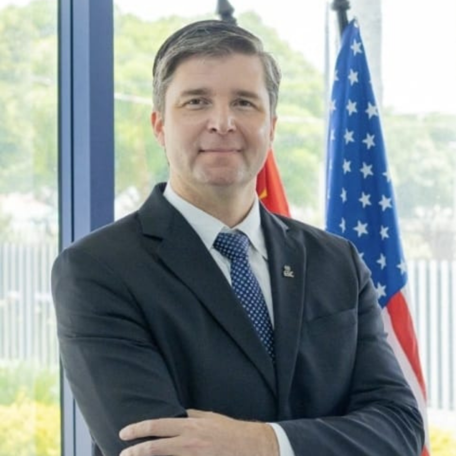 Alexandre Luís Gotz Weiler - -